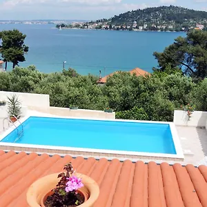  Ferienhaus Holiday Zdenko